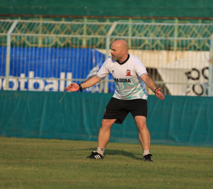 Pelatih Madura United FC