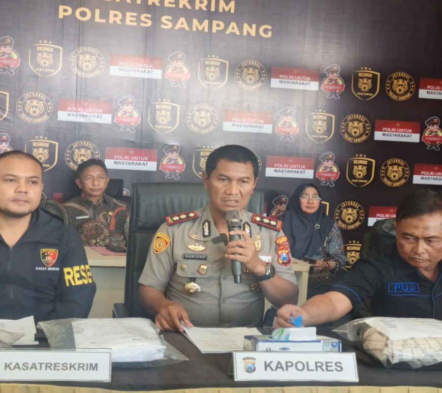 Rilis penangkapan tersangka kekerasan seksual di Kabupaten Sampang, Madura.